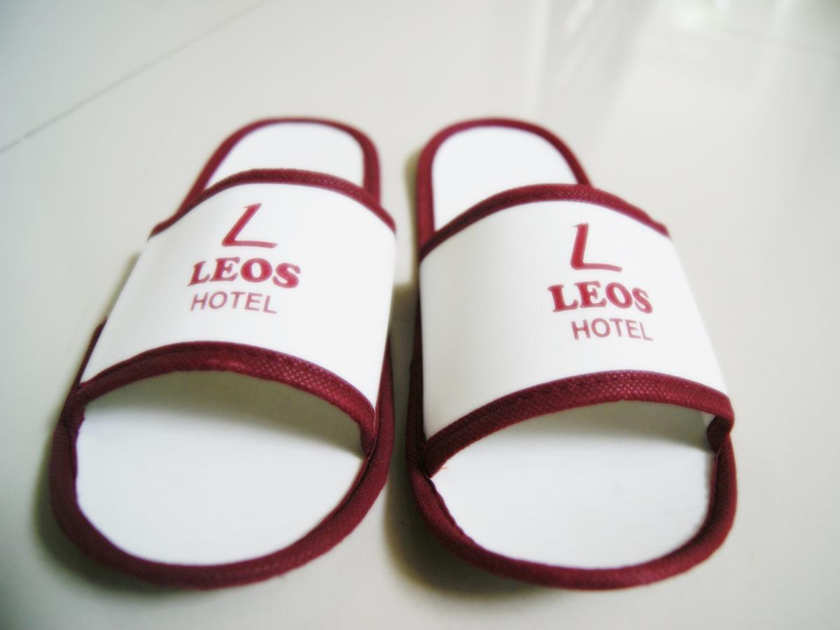 Leos Hotel Tomohon Exterior photo