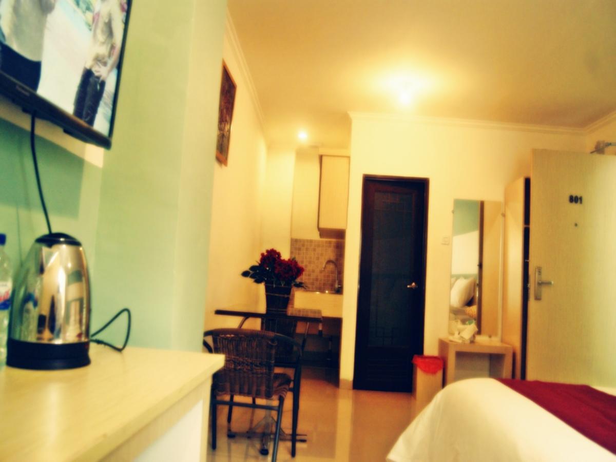 Leos Hotel Tomohon Exterior photo