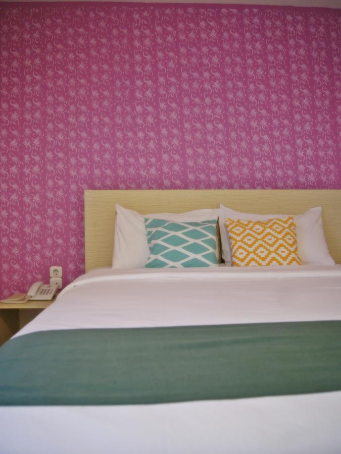 Leos Hotel Tomohon Exterior photo
