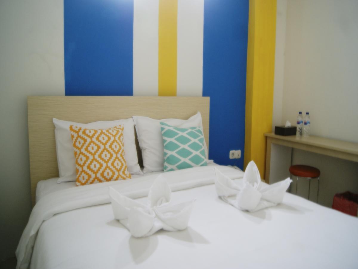Leos Hotel Tomohon Exterior photo