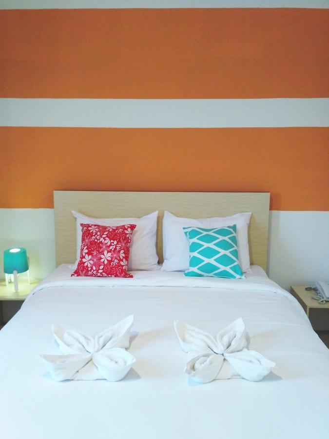 Leos Hotel Tomohon Exterior photo